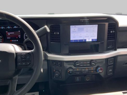 Used 2025 Ford F250 XLT w/ 360-Degree Camera Package AWD/4WD image 7