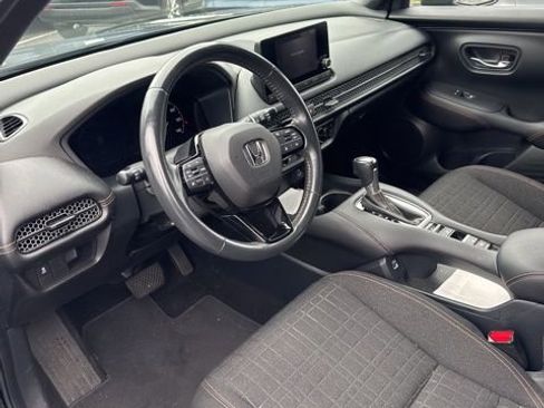Used 2023 Honda HR-V Sport image 8