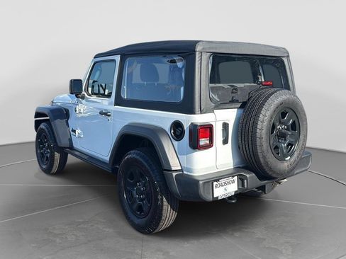 Used 2025 Jeep Wrangler Sport AWD/4WD image 3