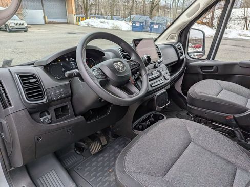 Used 2023 RAM ProMaster 2500 w/ Driver Convenience Group image 11