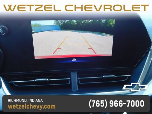 Used 2025 Chevrolet Trax LT w/ Driver Confidence Package FWD image 32