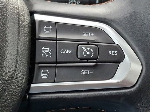 Used 2022 Jeep Compass Limited w/ Elite Group image 23