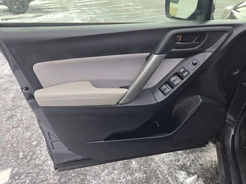 Used 2018 Subaru Forester 2.5i Premium image 17