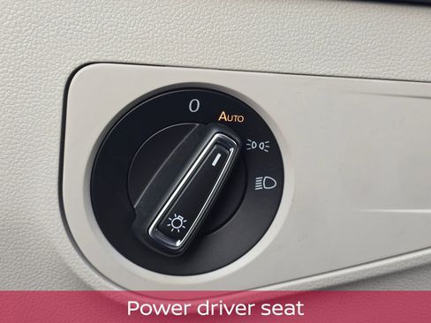 Used 2023 Volkswagen Tiguan SE R-Line image 16