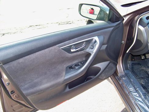 Used 2013 Nissan Altima 2.5 S image 10