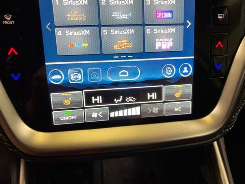 Used 2025 Subaru Outback Premium AWD/4WD image 33