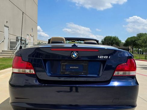 Used 2011 BMW 128i Convertible RWD image 13