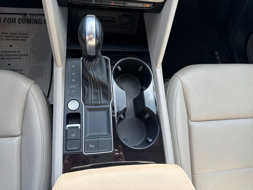 Used 2023 Volkswagen Atlas SE w/ Panoramic Sunroof Package FWD image 19