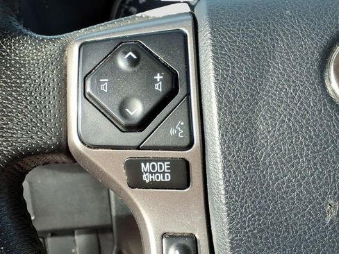 Used 2020 Toyota Tacoma SR5 image 24