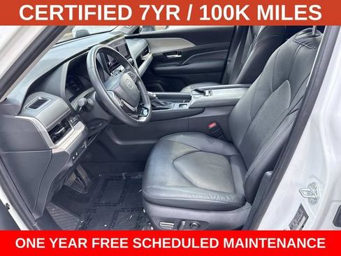 Used 2024 Toyota Grand Highlander AWD image 14