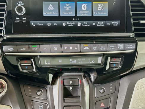 Used 2025 Honda Odyssey EX-L image 23