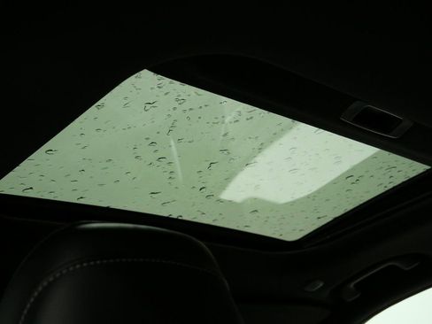 New 2025 Jeep Grand Cherokee Altitude image 4