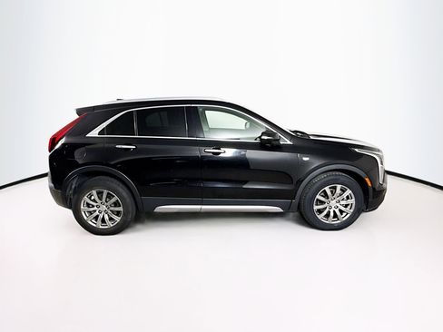Used 2023 Cadillac XT4 Premium Luxury image 2