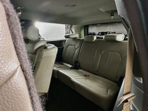 Used 2018 Ford Expedition Max Limited w/ Equipment Group 301A RWD image 27