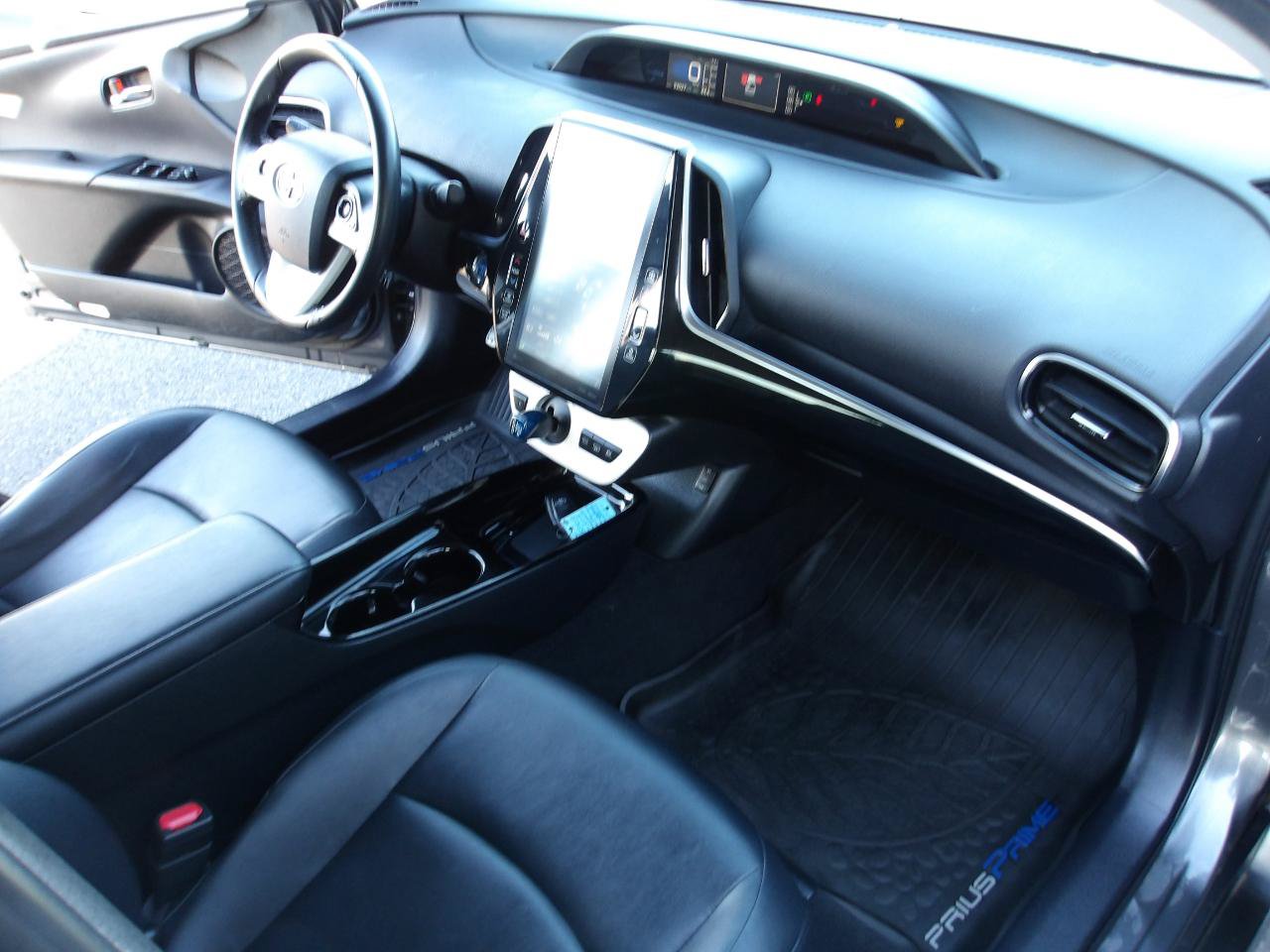 Used 2018 Toyota Prius Prime Premium FWD image 14