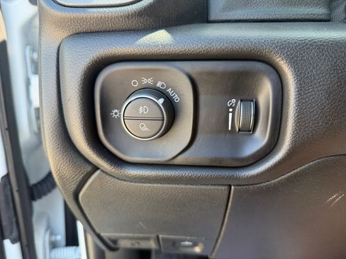 Used 2024 RAM 2500 Tradesman w/ Chrome Appearance Group AWD/4WD image 33