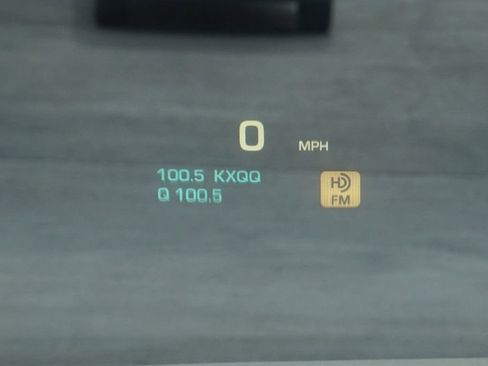 Used 2015 GMC Yukon Denali w/ Premium Package image 32