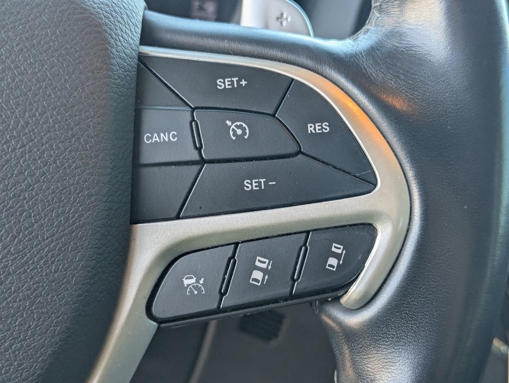 Used 2020 Jeep Grand Cherokee Summit AWD/4WD image 24