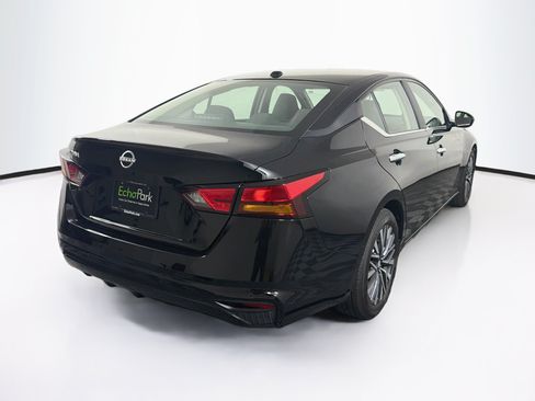 Used 2025 Nissan Altima 2.5 SV FWD image 9