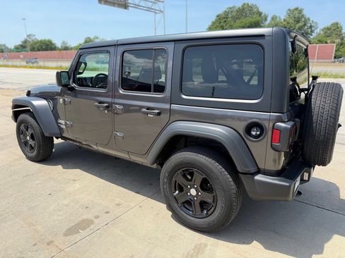 Used 2019 Jeep Wrangler Unlimited Sport S AWD/4WD image 8