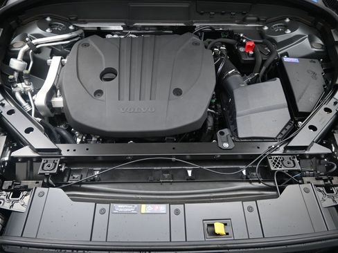 New 2026 Volvo XC60 B5 Core image 13