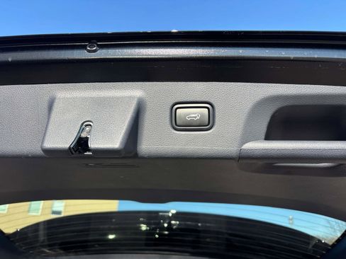 Used 2025 Hyundai Palisade Calligraphy image 10