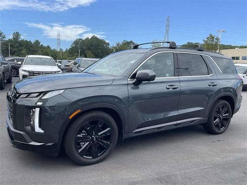 Certified 2025 Hyundai Palisade XRT image 3