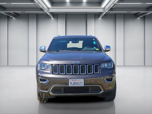 Used 2018 Jeep Grand Cherokee Limited AWD/4WD image 2