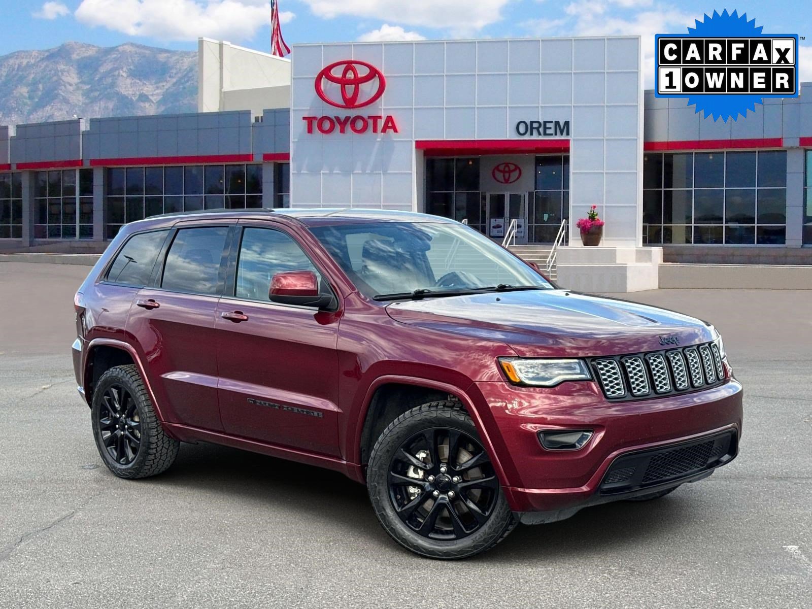 Used 2022 Jeep Grand Cherokee Laredo X AWD/4WD image 1