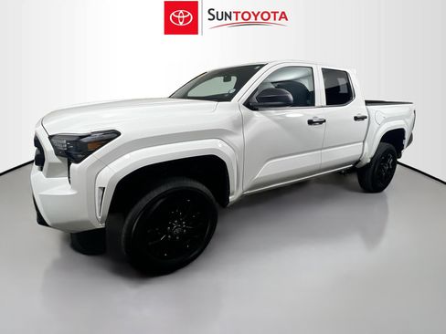 Used 2025 Toyota Tacoma SR AWD/4WD image 9