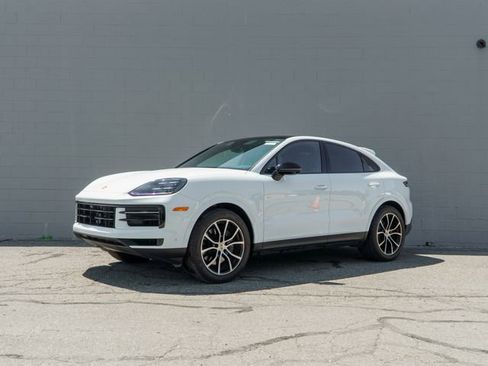 Certified 2026 Porsche Cayenne Coupe AWD/4WD image 1