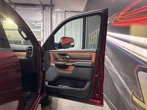 Used 2024 RAM 1500 Limited image 31