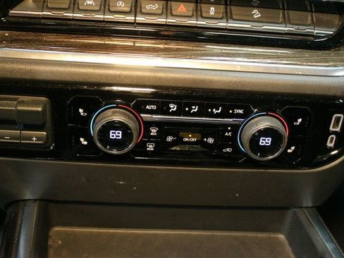 Used 2023 Chevrolet Silverado 1500 LT Trail Boss w/ Protection Package AWD/4WD image 25