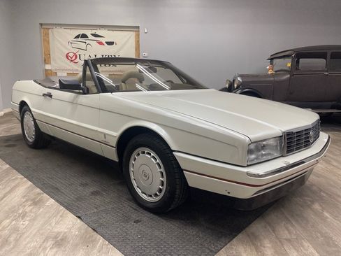 Used 1992 Cadillac Allante FWD image 2