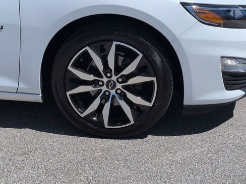 Used 2024 Chevrolet Malibu RS FWD image 11