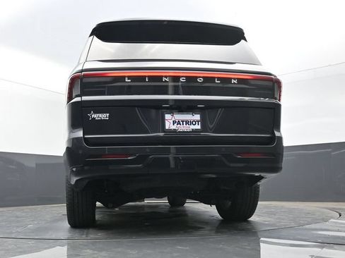 Used 2025 Lincoln Navigator Reserve AWD/4WD image 46