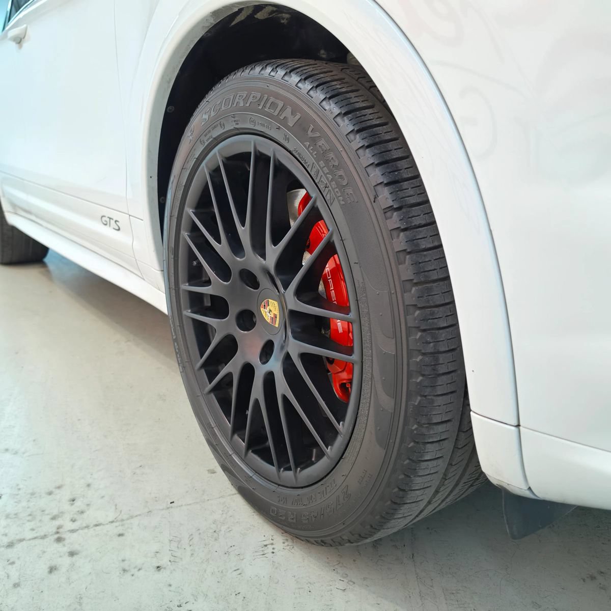 Used 2016 Porsche Cayenne GTS w/ Premium Package Plus AWD/4WD image 11