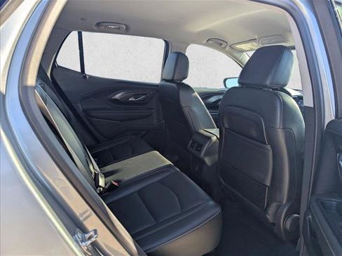 Used 2024 GMC Terrain SLT AWD/4WD image 18