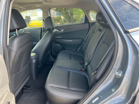 Used 2021 Hyundai Kona Limited AWD/4WD image 28