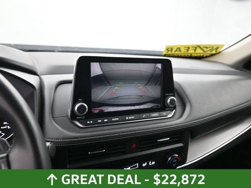 Used 2025 Nissan Rogue SV AWD/4WD image 37