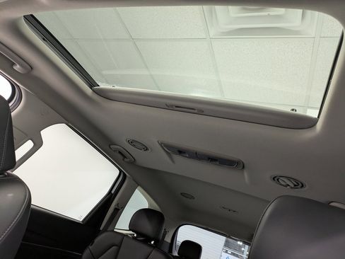 Used 2025 Kia Telluride S image 20