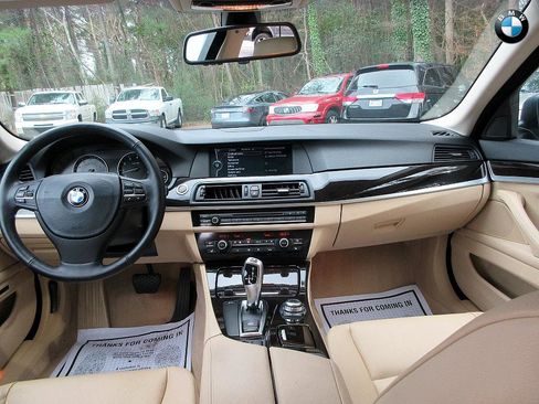 Used 2011 BMW 528i Sedan image 25