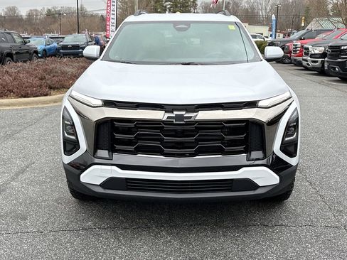 New 2026 Chevrolet Equinox ACTIV image 3
