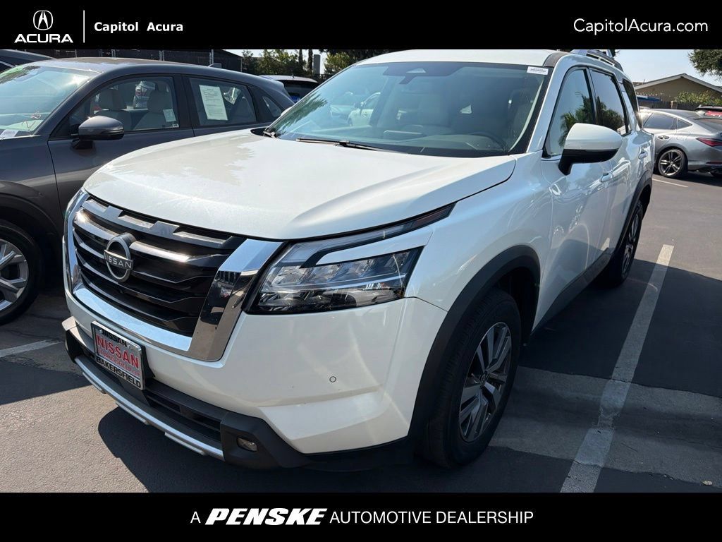 Used 2023 Nissan Pathfinder SL FWD image 1