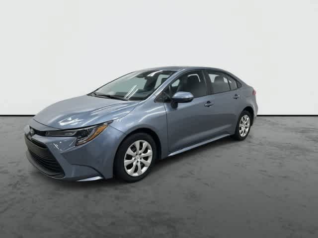 Used 2026 Toyota Corolla LE FWD image 8