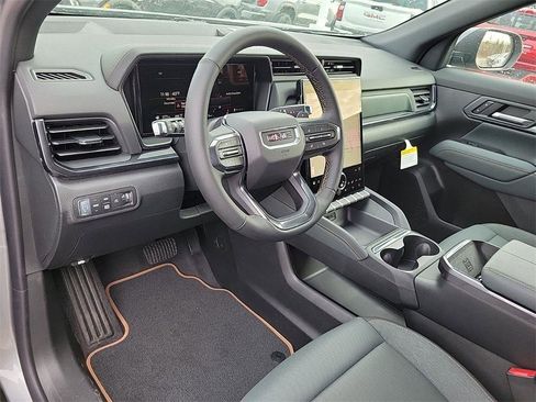 New 2026 GMC Terrain AT4 w/ Convenience Package III image 17