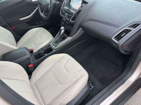 Used 2017 Ford Focus Titanium FWD image 10