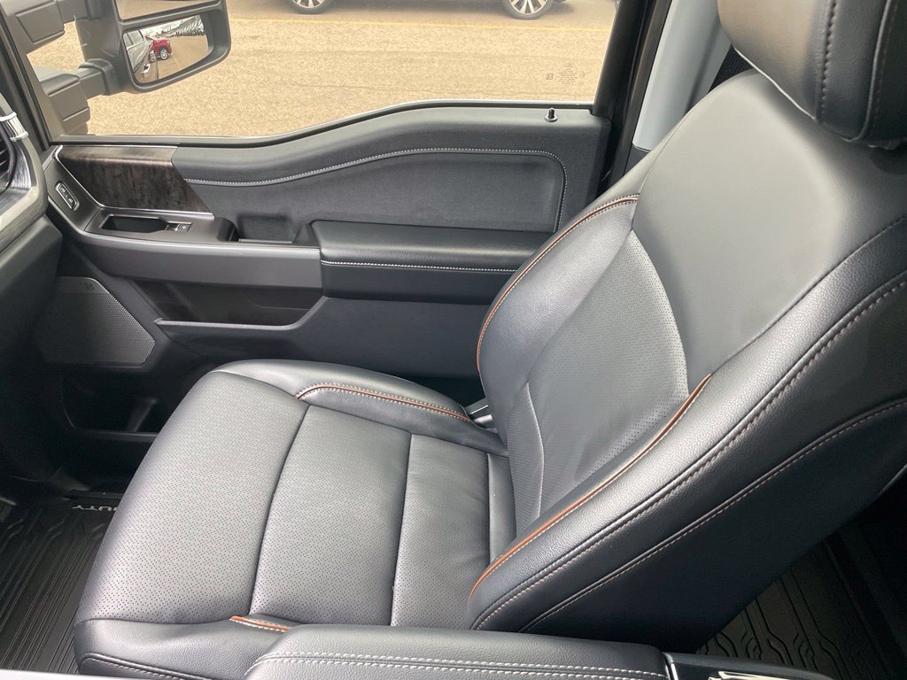 Used 2025 Ford F350 Lariat w/ Chrome Package AWD/4WD image 24