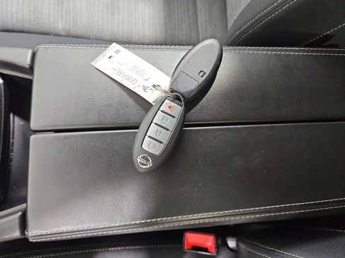 Certified 2021 Nissan Rogue SV image 29