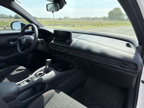 Certified 2025 Honda HR-V Sport image 14